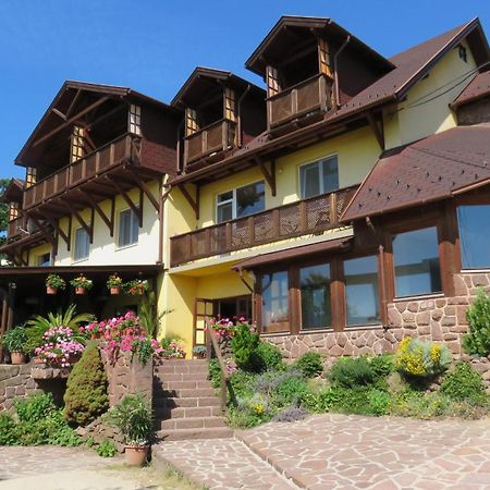 Prima Porta Vendeghaz Hotel Balatonalmádi Buitenkant foto