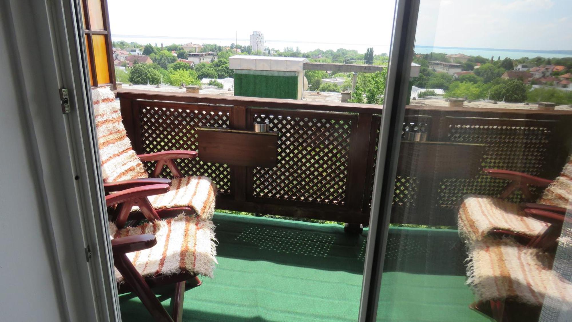 Prima Porta Vendeghaz Hotel Balatonalmádi Buitenkant foto